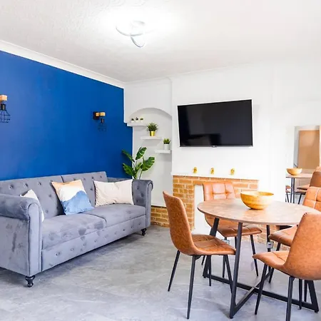 2 Bedroom House By Maison Stays - Free Parking Nottingham Exterior photo