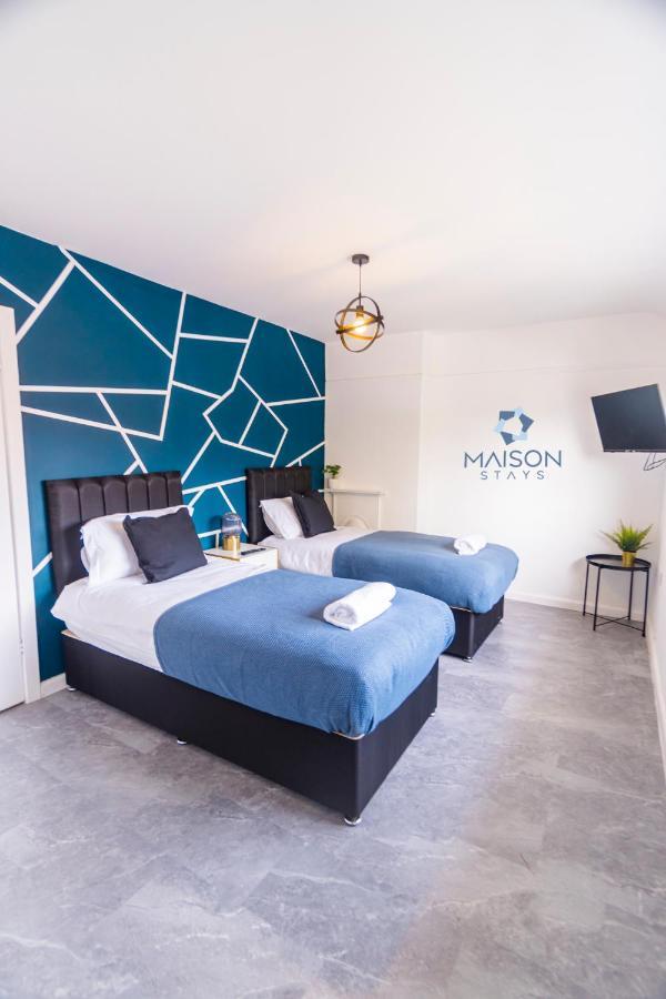 2 Bedroom House By Maison - Free Parking Holiday home *